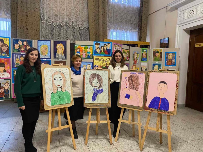 У Володимирі організували посвяту у першокласники у художній школі