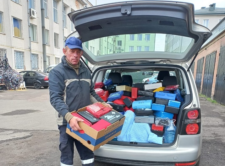 Луцька районна рада відправила гуманітарну допомогу військовим та пацієнтам госпіталю