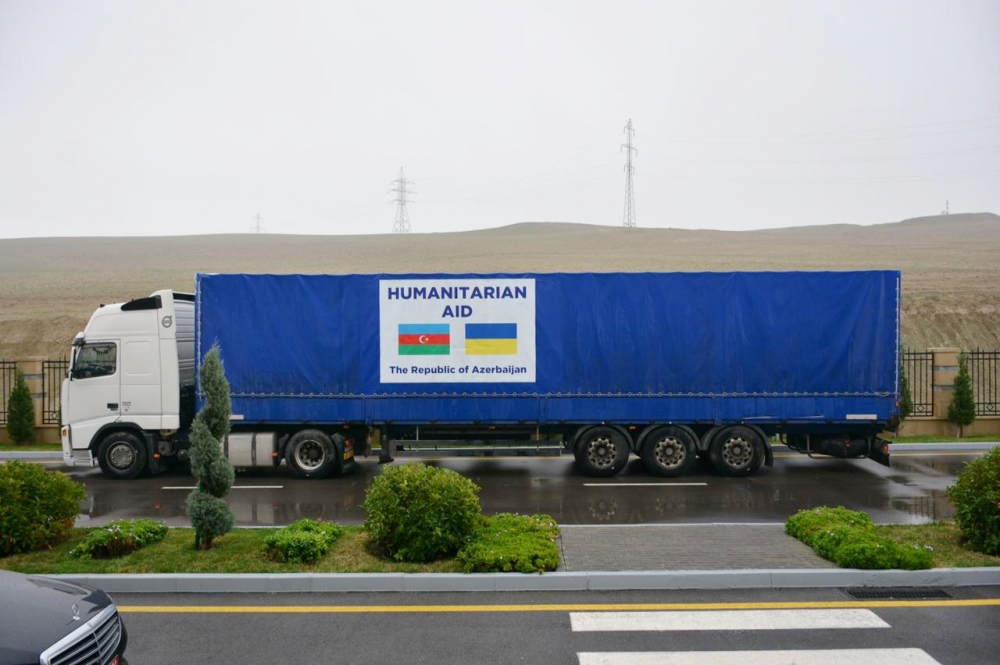 Азербайджан відправив Україні партію трансформаторів і генераторів