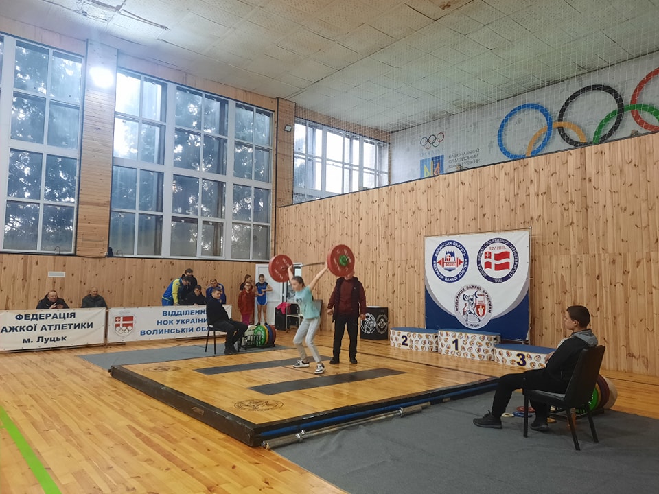 У ДЮСШ «Колос» організували новорічний турнір важкоатлетів