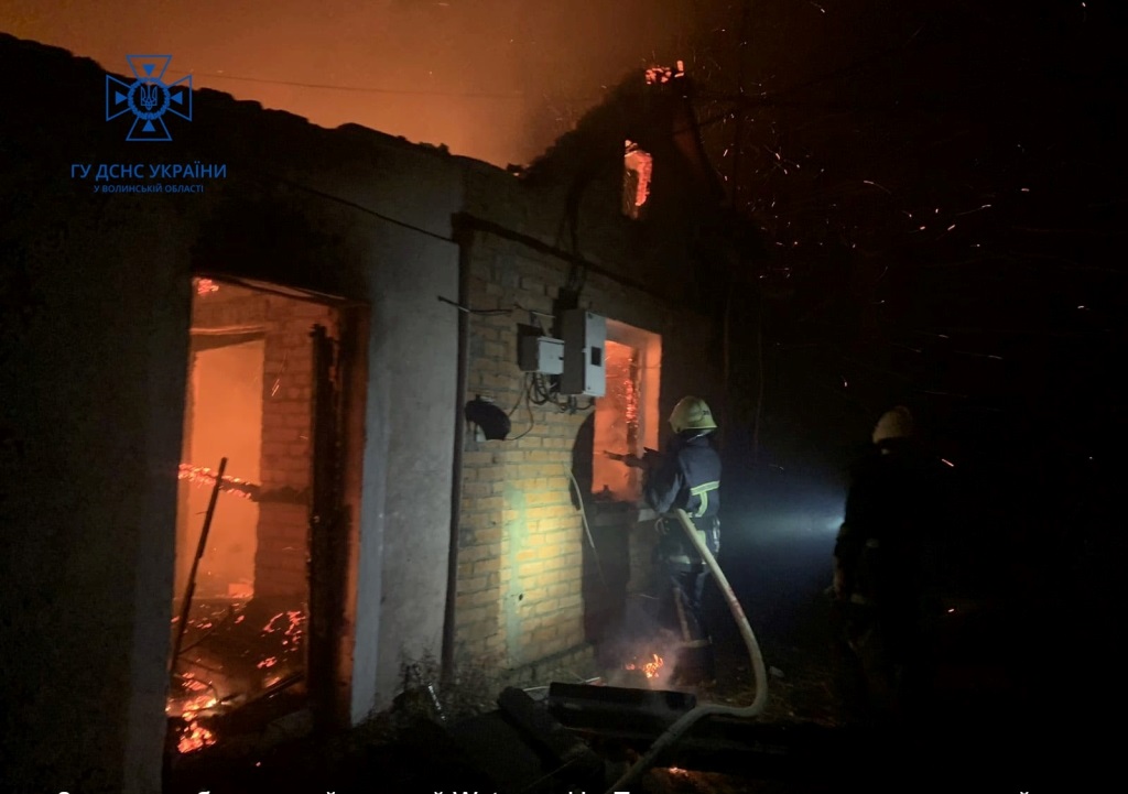 У Луцькому районі ліквідували пожежу літньої кухні