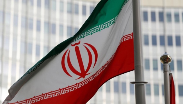 Іран нарощує обсяги експорту нафти попри санкції США