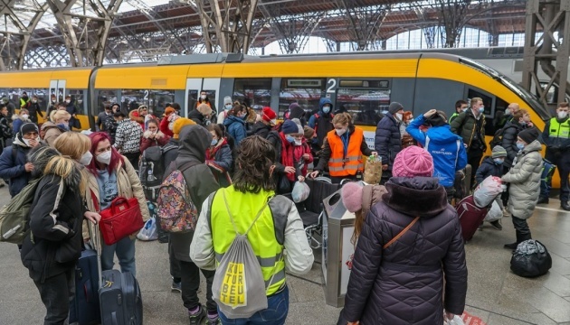 Кількість українських біженців у Європі сягнула майже восьми мільйонів