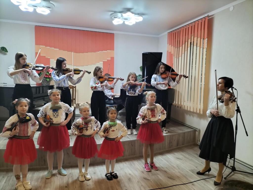 «Мир в долонях дитини»: у місті на Волині організували благодійний концерт