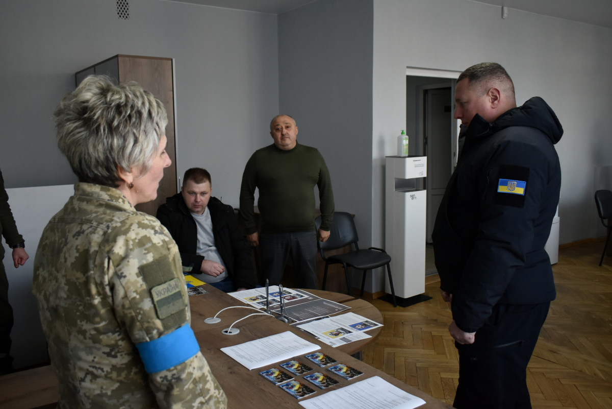 Погуляйко відвідав ЦНАПи у Луцьку, в яких відбувається набір добровольців до «Гвардії наступу»