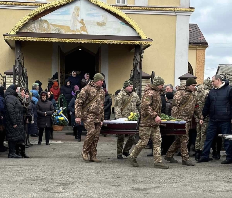 У Ківерцівській громаді попрощалися із загиблим на Харківщині Героєм