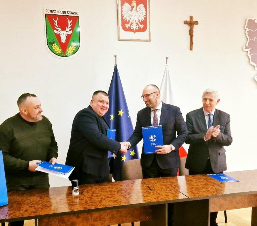 Рожищенська громада підписала Меморандум про співпрацю зі Слупським повітом Республіки Польща