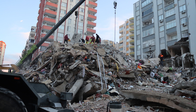 Кількість загиблих від землетрусів у Туреччині та Сирії зросла до майже 44 тисяч