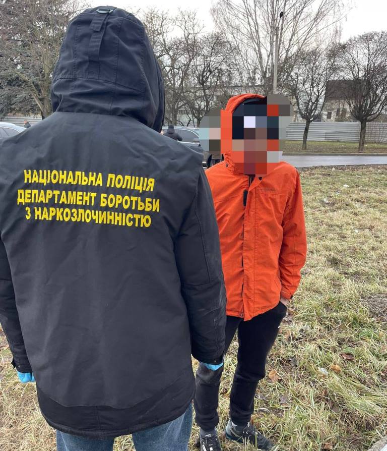 Правоохоронці затримали жителя Нововолинська за торгівлю нарковмісним лікарським препаратом