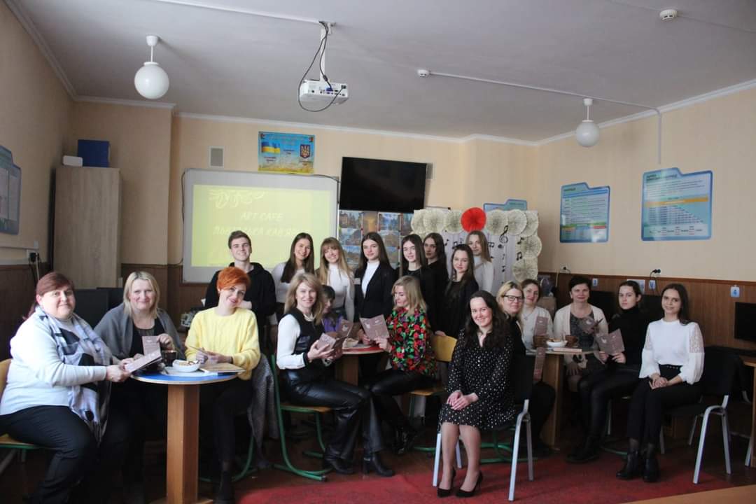 У Володимирі педагоги-організатори вивчали нові методи роботи з обдарованими дітьми