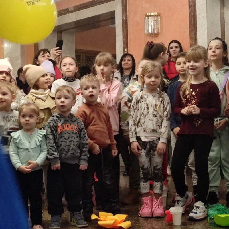 У Луцьку для дітей захисників України підготували мистецьке дійство