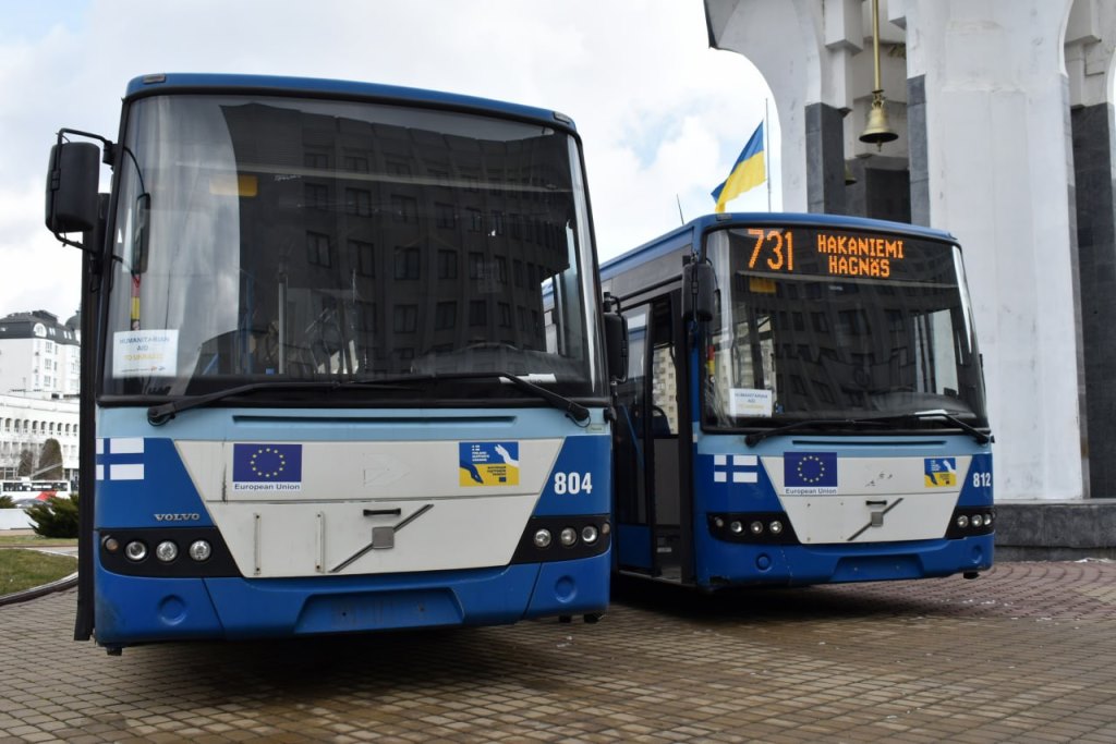 Волинь отримала три шкільні автобуси від Уряду Фінляндії