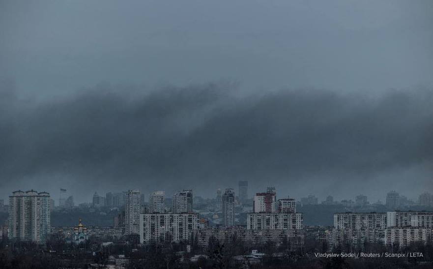 У Києві прогриміли вибухи, є постраждалі, 40 % столиці – без опалення