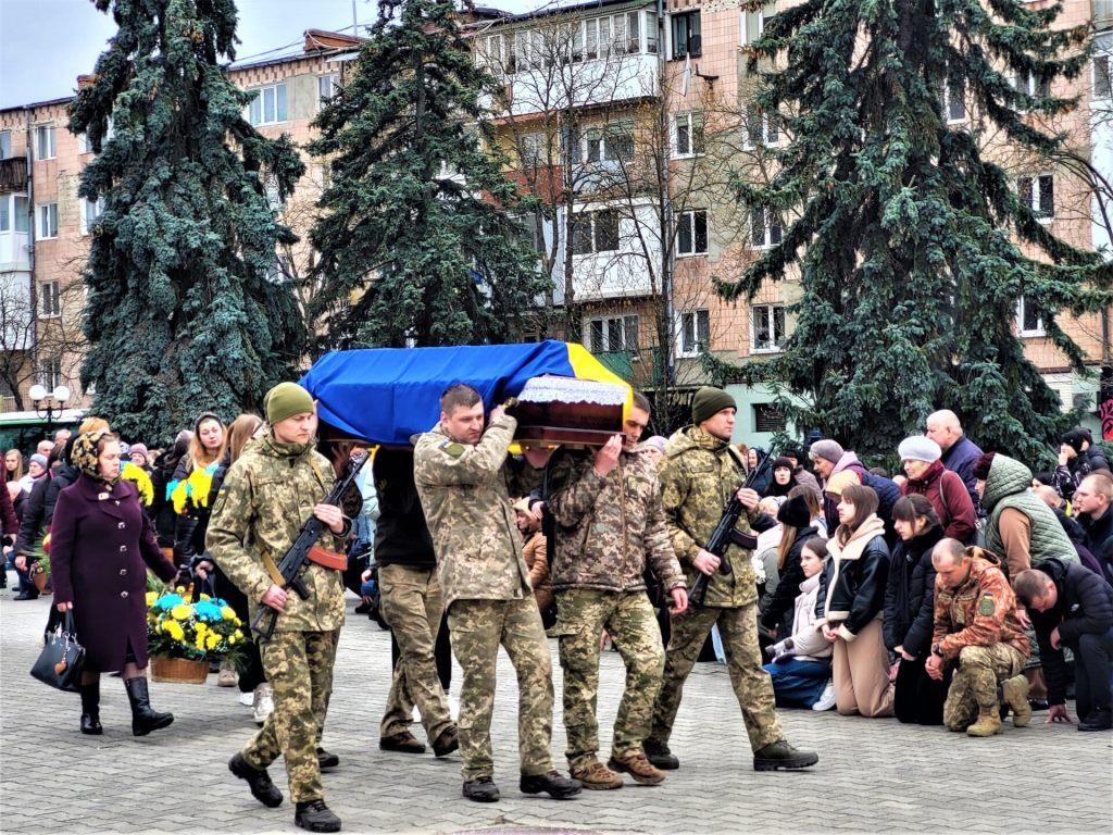 Попрощалися з Героями: у Ковелі провели в останню путь Євгенія Косарика та Юрія Бойчука