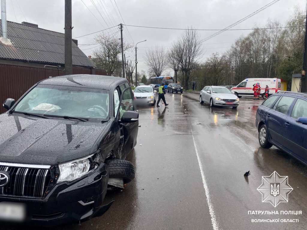 Недотримання дистанції: у Луцьку трапилася ДТП на вулиці Чернишевського