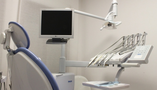 Лучан попередили, що НСЗУ припинила оплату послуг з надання невідкладної стоматологічної допомоги