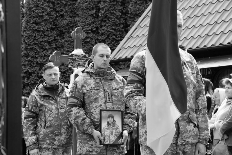 Лучани провели в останню дорогу загиблого Героя Андрія Черевка