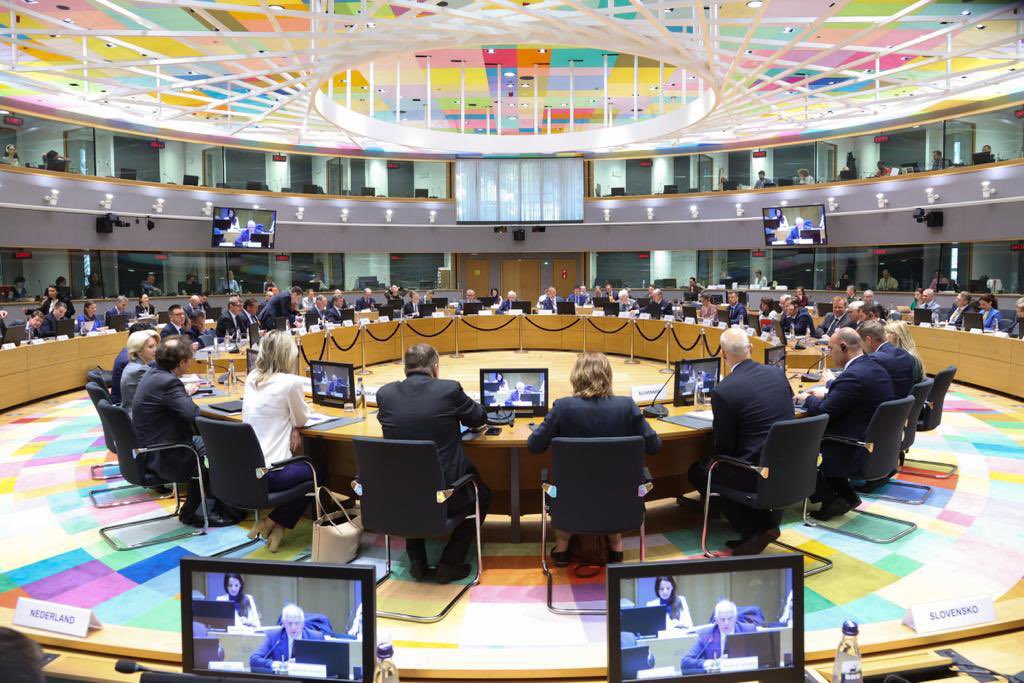 Глава Міноборони Нідерландів обговорила з колегами по ЄС військову підтримку України