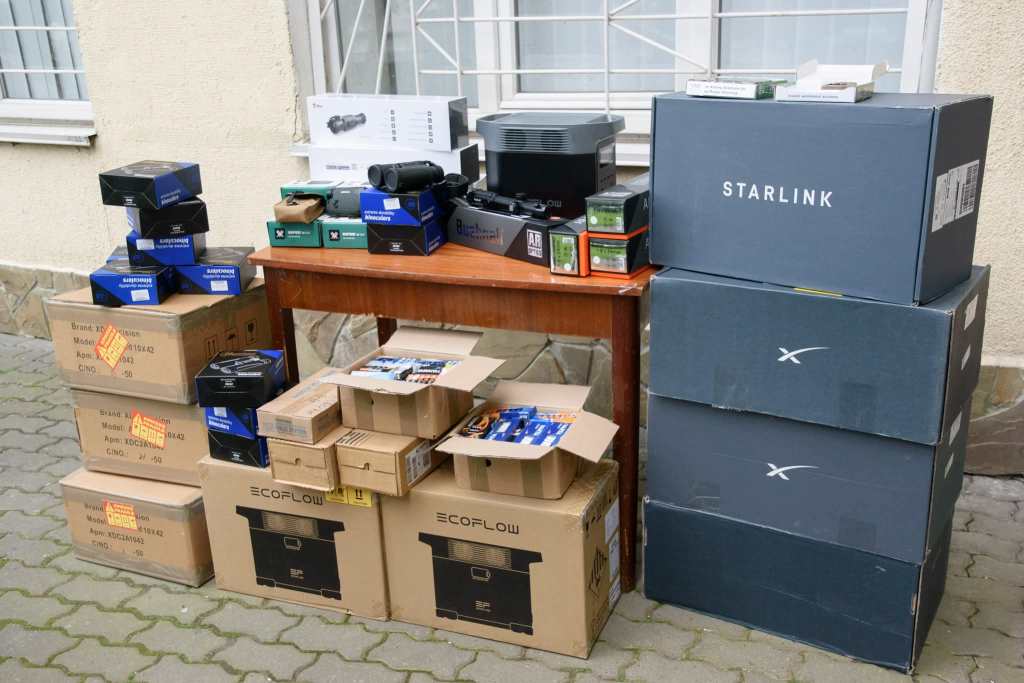 Волинським прикордонникам передали з Луцька допомогу на понад 1,8 мільйона
