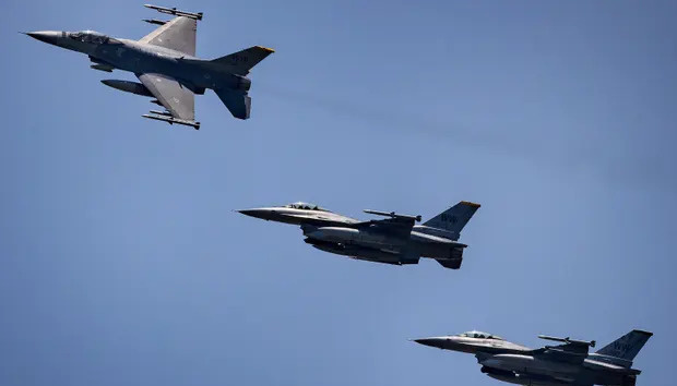 У Держдепі заявили, що забезпечення України F-16 є пріоритетом для США
