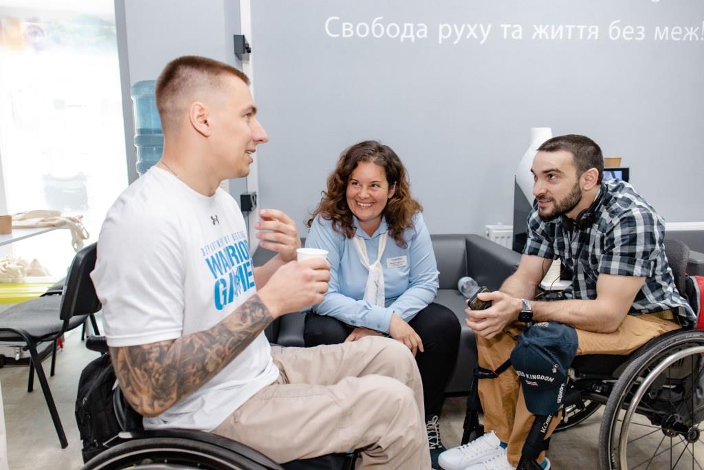 Жителі Волинської області можуть отримати крісла колісні безплатно