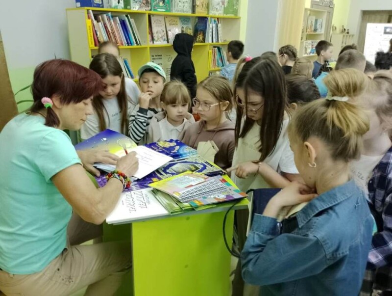 У бібліотеці-студії ДіМ у Луцьку організували зустріч з українською дитячою письменницею Євгенією Пірог