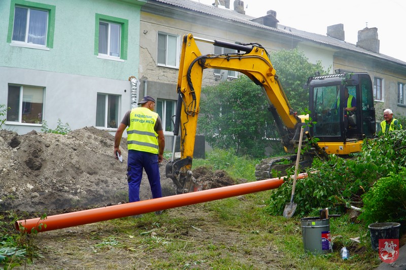 У Володимирі розпочалися роботи з каналізування на вулиці Академіка Глушкова