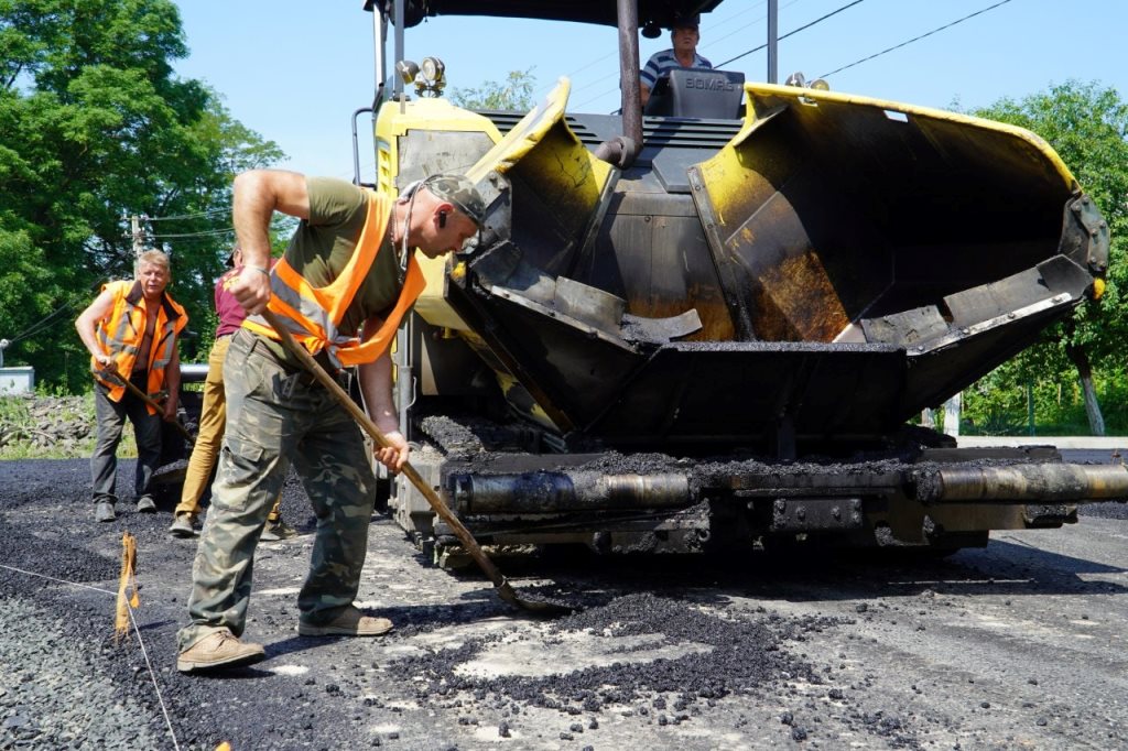 У Володимирській громаді триває ремонт вулиць