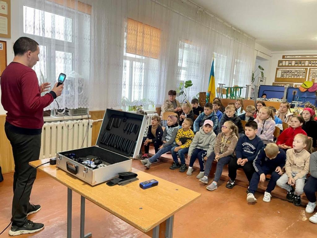У Нововолинську триває еко-акція «Утилізуй батарейки – очисти Україну»