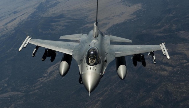 Данія готова передати винищувачі F-16 Україні
