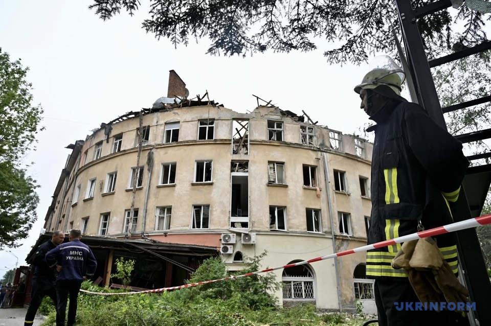 Кількість постраждалих через обстріл у Львові зросла до 33, з них – 13 у лікарнях