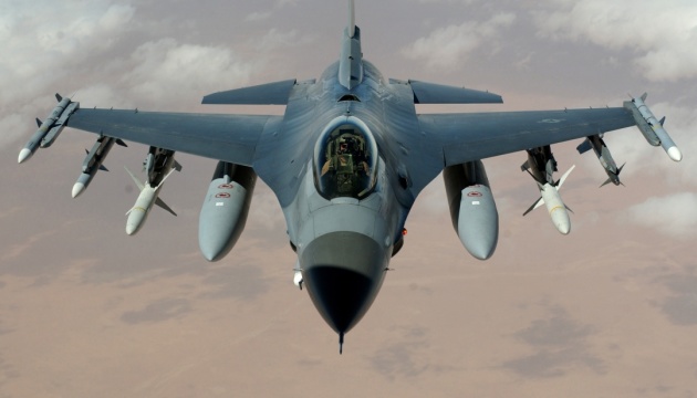 Штати й союзники розглядають різні місця для навчань українців на F-16
