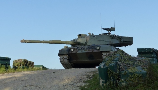 Німеччина передала Україні 10 танків Leopard