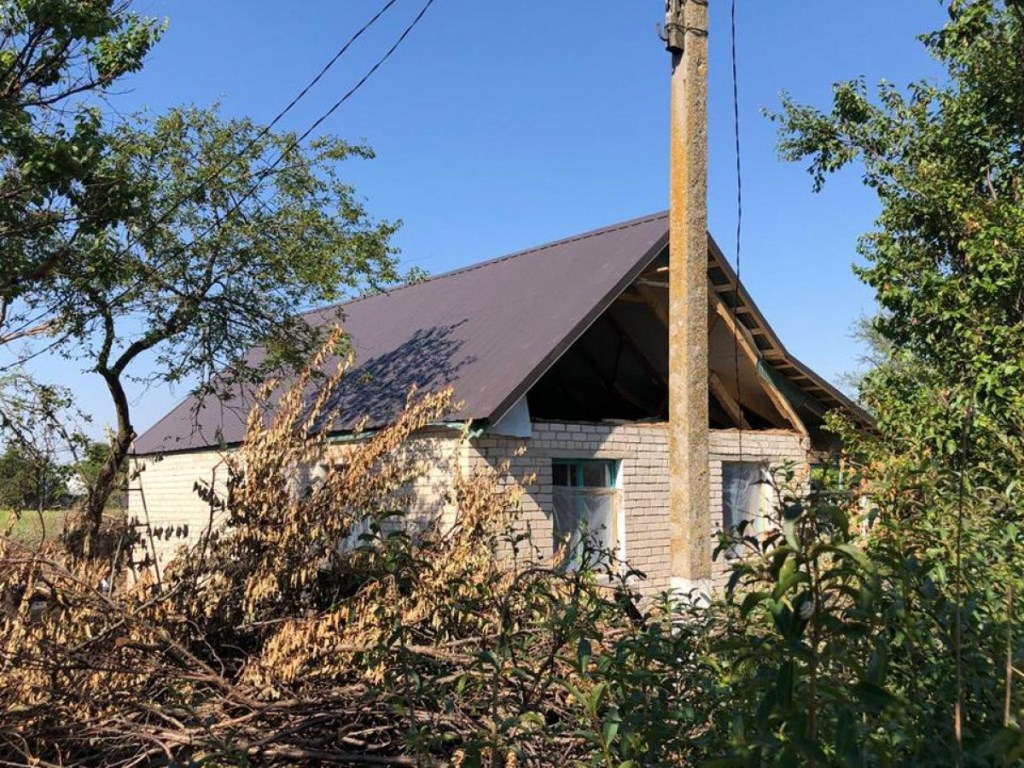 Волиняни перекрили 14 будинків у постраждалому від російського вторгнення селі на Херсонщині