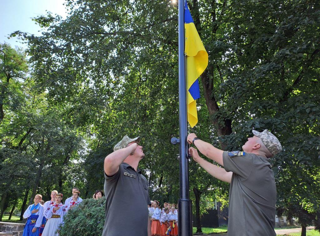 У Ковелі урочисто підняли Державний Прапор України