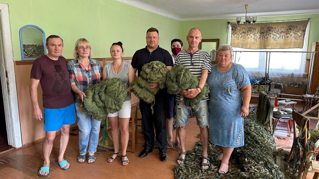 У Нововолинську запрошують долучатися до плетіння маскувальних сіток