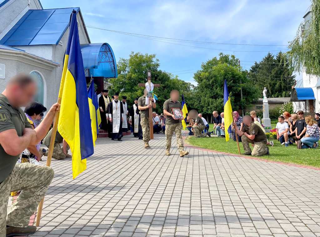 У Нововолинську попрощалися із полеглим захисником Романом Шереметом