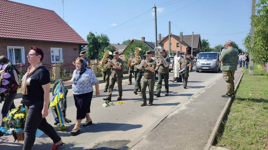 Ківерцівська громада прощалася із Героєм Володимиром Холевінським