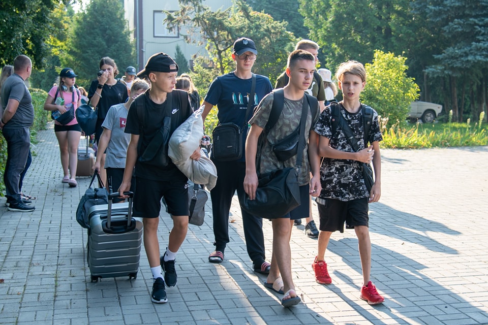 Діти військових із Волині поїхали на відпочинок до Закарпаття