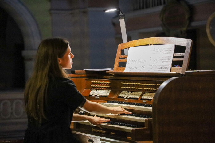 У Луцьку відбувся благодійний концерт органної музики «Крізь терни до зірок»