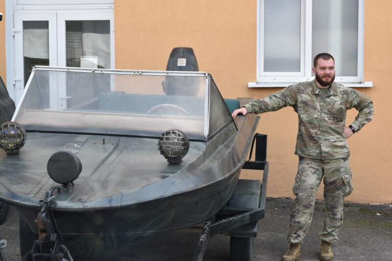 Луцька міська рада передала моторний човен для загону ССО «Любарт»