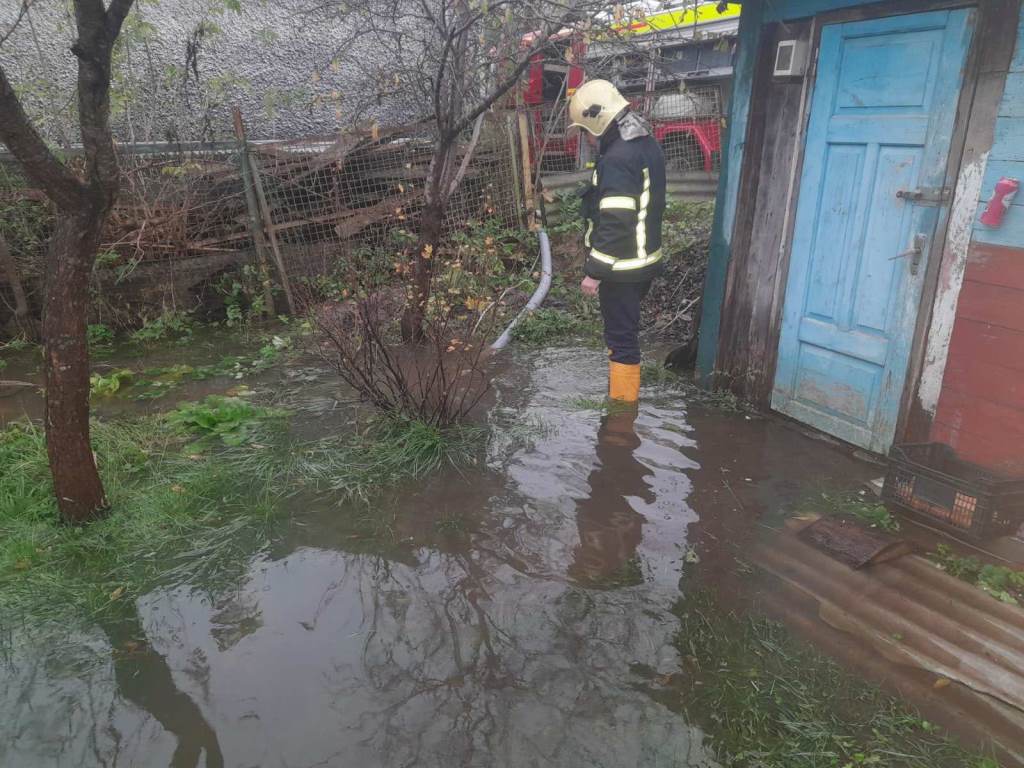 У Володимирі внаслідок негоди затопило житловий будинок