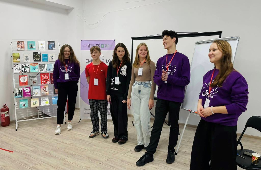 У Нововолинську місцева молодіжна ініціатива «Serenity» запустила освітній проект