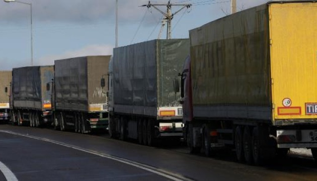 Україна пропонує Польщі запустити смуги для порожніх вантажівок у двох пунктах пропуску