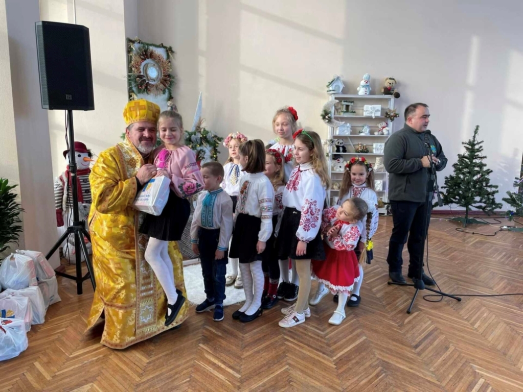 Понад сотня дітей у Нововолинську отримали подарунки від «Карітас-Волинь»