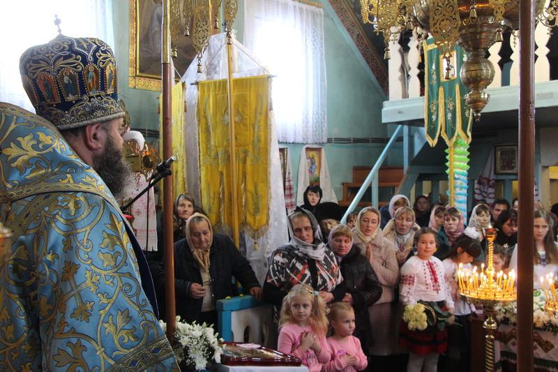 Митрополит Михаїл освятив каплицю під час візиту у Підбереззя