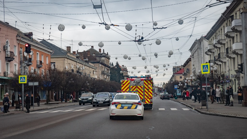 Операція «Маячок»: у Луцьку перевіряли, як водії пропускають спецтранспорт