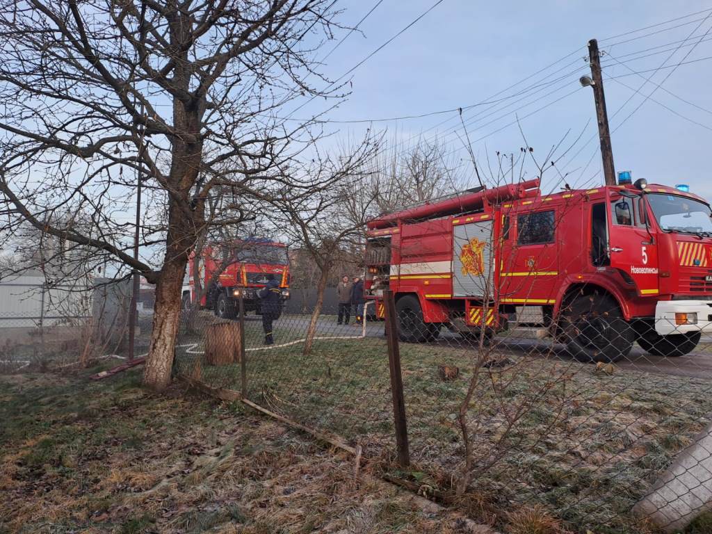 У Нововолинську рятувальники ліквідували пожежу в житловому будинку