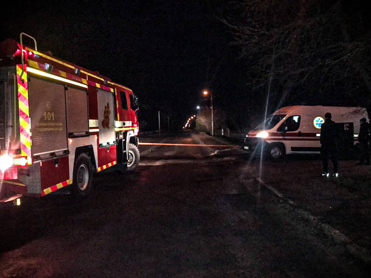 У Нововолинську рятувальники відбуксирували авто швидкої допомоги