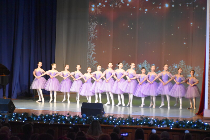 У Палаці культури міста Луцька відбулася різдвяно-новорічна імпреза балетної студії «Жизель»